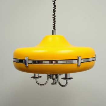 Lámpara holandesa de los años 70 extensible. - Fabricada en metal esmaltado en amarillo y metal cromado.
Electricidad revisada.
Hay pareja.