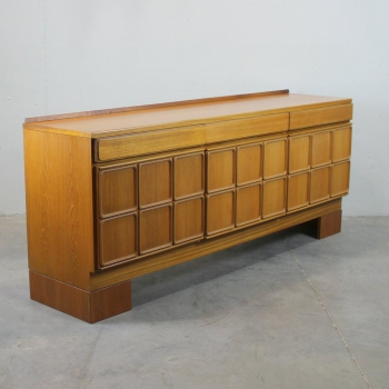 Aparador vintage de teca de los años 50-60 - Inglaterra.
Furniture by Mcintosh.