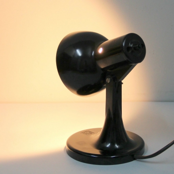 Lámpara alemana Art Decó médica. - Fabricada en bakelita. Con interruptor en la parte superior de la pantalla.
Casquillo E27.