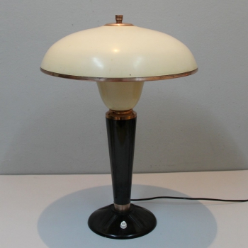 Lámpara de sobremesa Art Decó de Jumo - Metal lacado en color crema y baquelita.