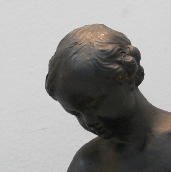 Cerámica patinada en negro y firmada por el escultor Pacheco.
Francia.