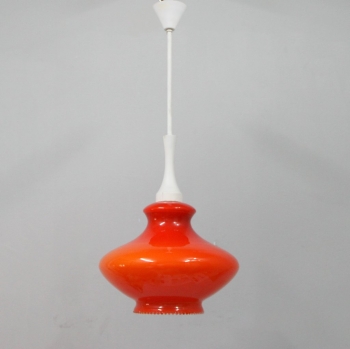 Lámpara naranja vintage. - Fabricada en opalina naranja. Efecto lumínico muy bonito, luz aterciopelada.
Casquillo E27, electricidad totalmente renovada.