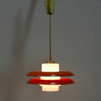 Lámpara alemana vintage - Realizada en opalina, latón y metal lacado en naranja.
Electricidad renovada, casquillo E27.