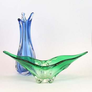 Cristales de los años 60 - Vaso azul de Val Saint Lambert y centro de mesa de Murano.