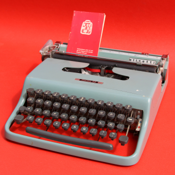 Máquina de escribir Olivetti Lettera 32 - 
