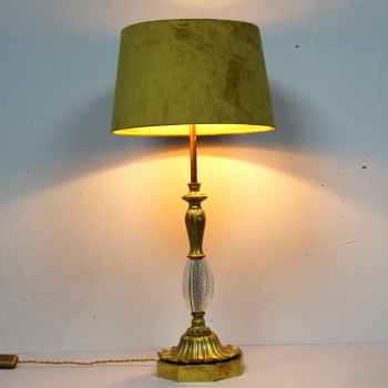 Lámpara de sobremesa de los años 40 francesa - Fabricada en bronce dorado, cristal tallado y pantalla en terciopelo ocre de algodón con interior en dorado
