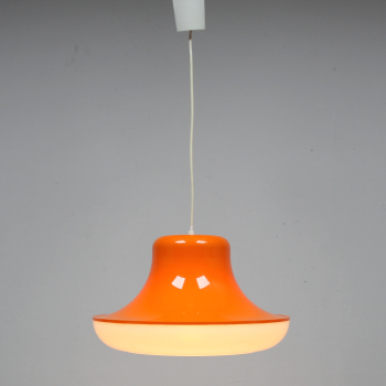 Lámpara pop - Fabricada en pasta naranja y blanca.
