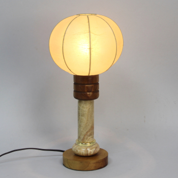 Lámpara cocoon vintage - Fabricada en mármol, madera, latón y cocoon.
Electricidad renovada