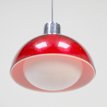 Realizada en metacrilato, plastico y cristal opalino.
La electricidad esta completamente restaurada.