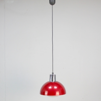 Realizada en metacrilato, plastico y cristal opalino.
La electricidad esta completamente restaurada.