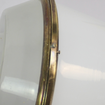 Fabricada en cristal y latón.
Electricidad revisada.